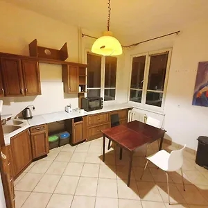  Apartment Main Square